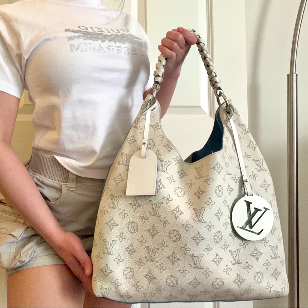 Louis Vuitton White Monogram Mahina Carmel Hobo Bag in Snow